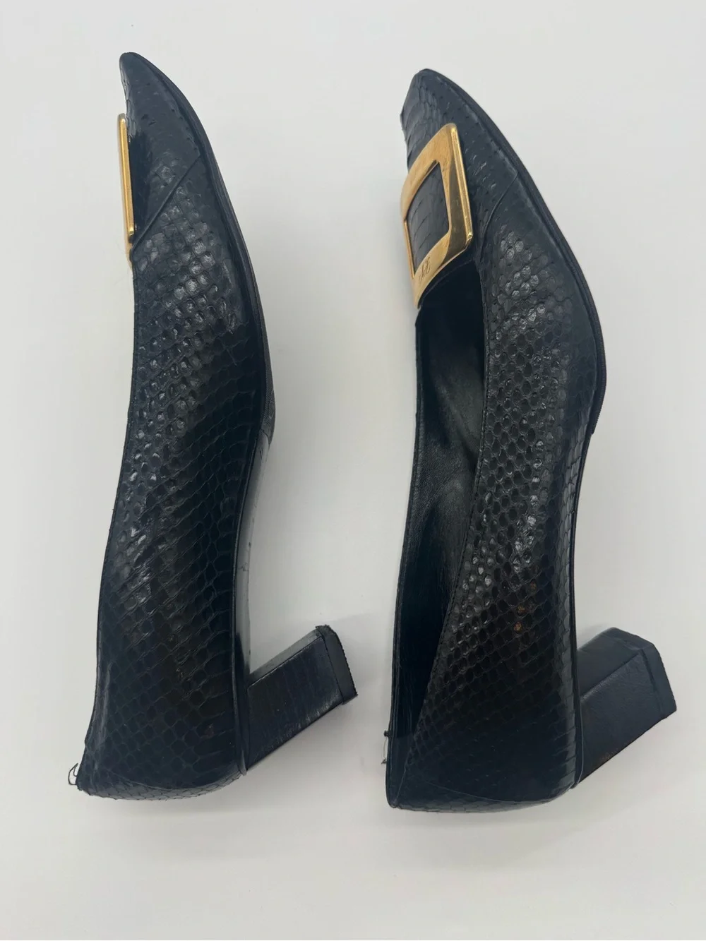 Vintage Roger Vivier Paris Black Python Gold Buckle Pumps EU 40 Luxury Heels